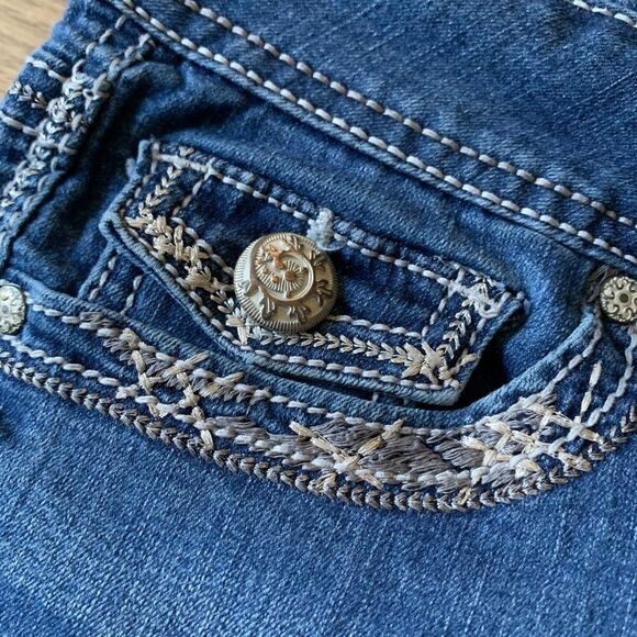 Maurices skinny jeans size M-R - Picture 3 of 8